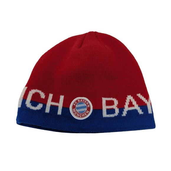 FC Bayern Munich Knitted Winter Colorblock Beanie Hat Red Blue Football Skull - Picture 1 of 3